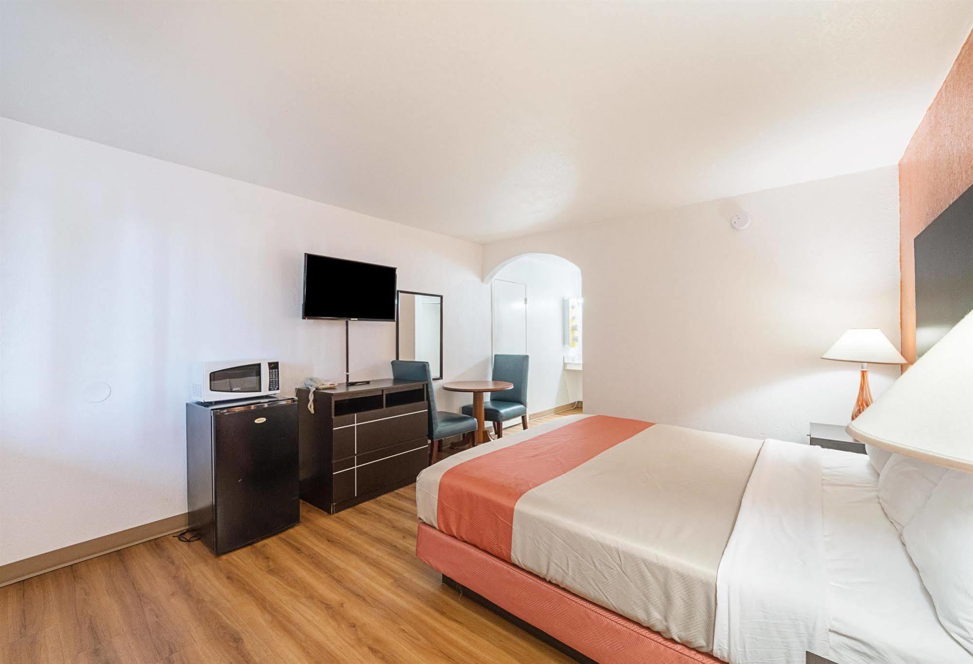 Motel 6 San Antonio Tx I10 West Ngoại thất bức ảnh